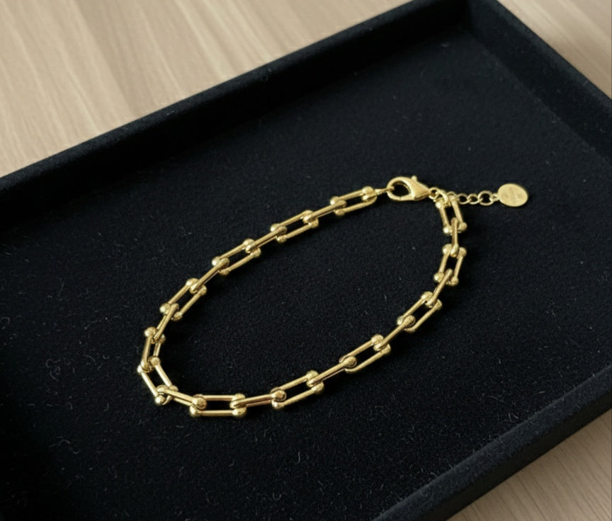 Classic Everyday Bracelet – ₹299 displayed on a black velvet background, showcasing its elegant design.