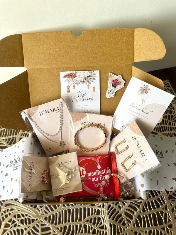 Eid luxury gift hamper for women with jewellery and accessories