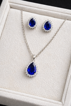 Complete jewellery gift set with necklace earrings bracelet