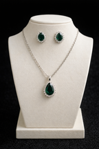 Complete jewellery gift set with necklace earrings bracelet